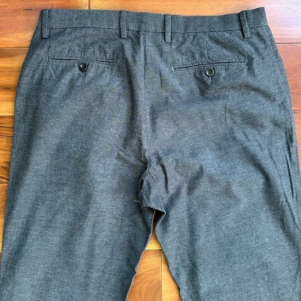 Banana Republic Gray Men's Chinos - Picture 7 of 10